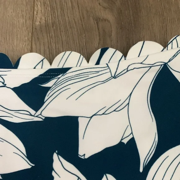 Cupshe High-Waist Floral Scalloped Bikini Bottom - NWT! - Picture 4 of 8